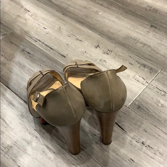 Louboutin pumps with wooden heel - Picture 7 of 7